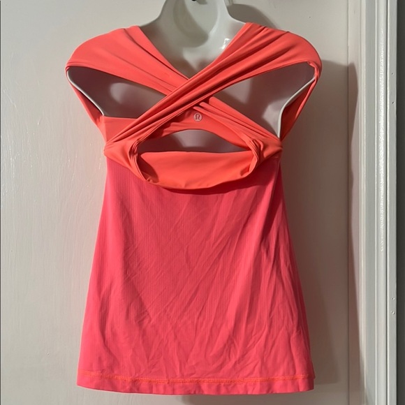 Lululemon Women's Coral Top - Picture 2 of 7